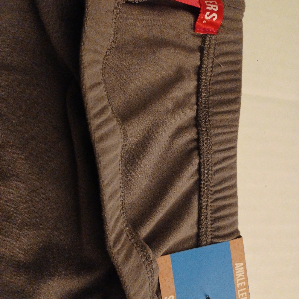 Basic Leggings - Picture 2 of 2